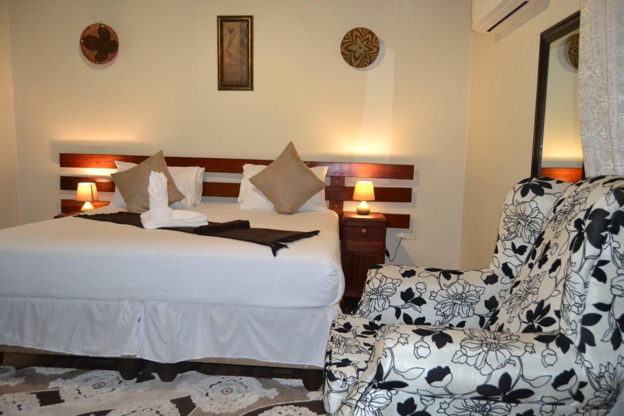 Chobe Sunset Chalets Lesoma Екстер'єр фото