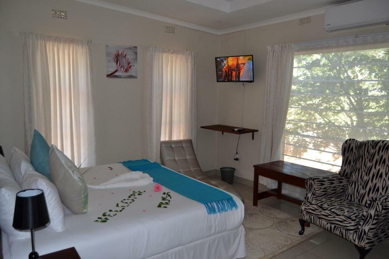 Chobe Sunset Chalets Lesoma Екстер'єр фото