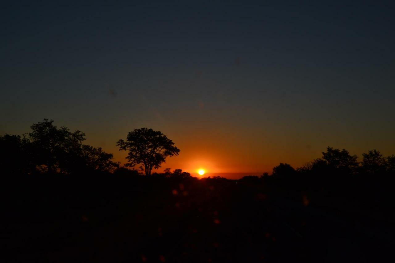 Chobe Sunset Chalets Lesoma Екстер'єр фото