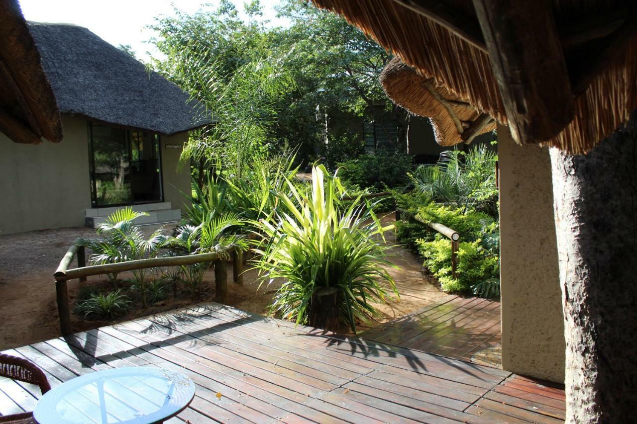 Chobe Sunset Chalets Lesoma Екстер'єр фото