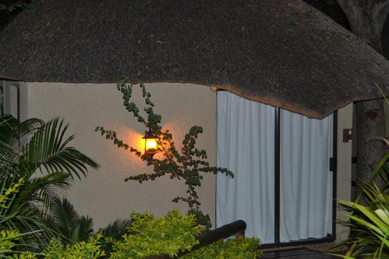 Chobe Sunset Chalets Lesoma Екстер'єр фото